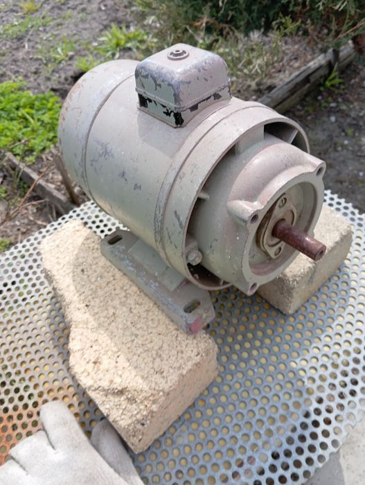 Электродвигатель