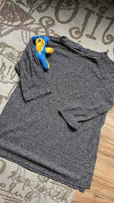 Кофта бренду MANGO