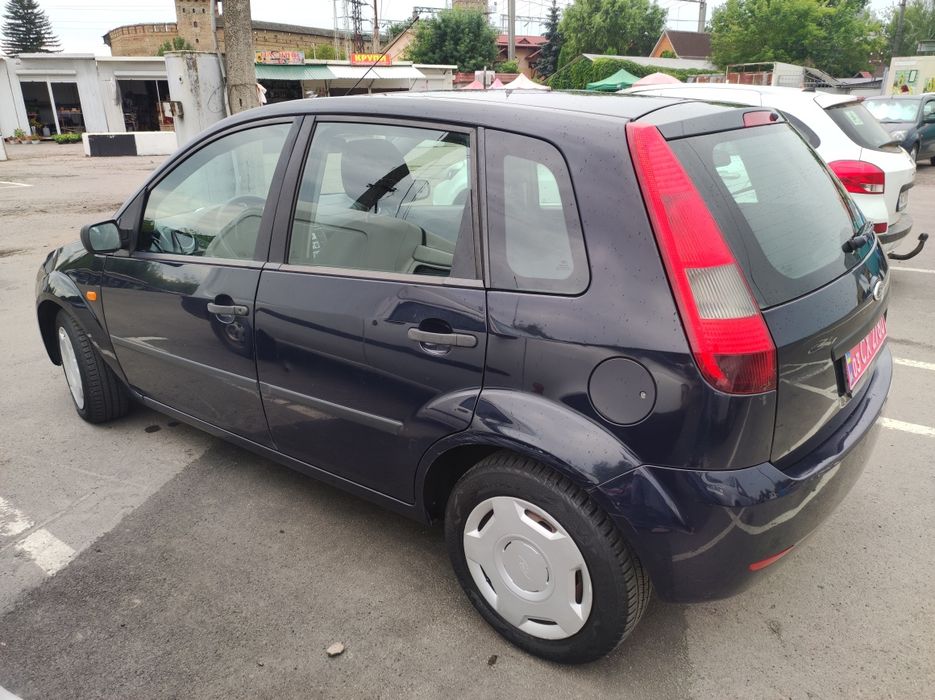 Ford fiesta 1.3 бензин 2005