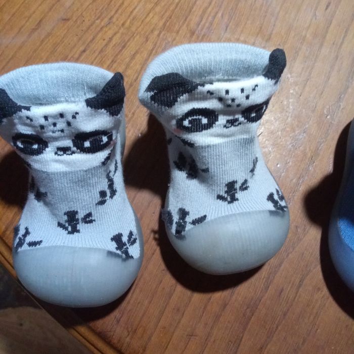 Botas meias para bebe novas n18-19