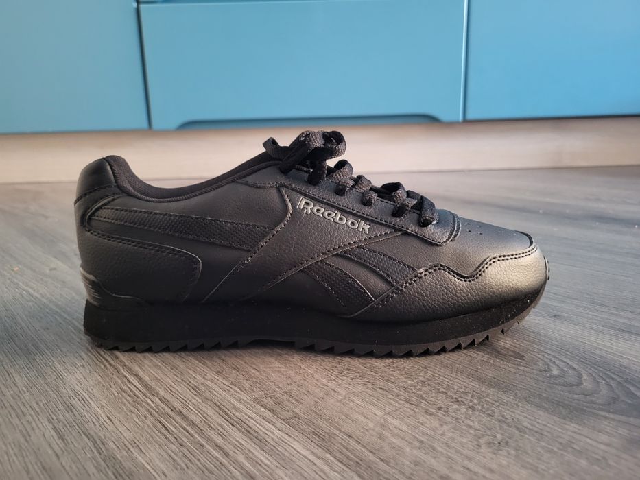 Нові кросівки Reebok чорні, EUR 41