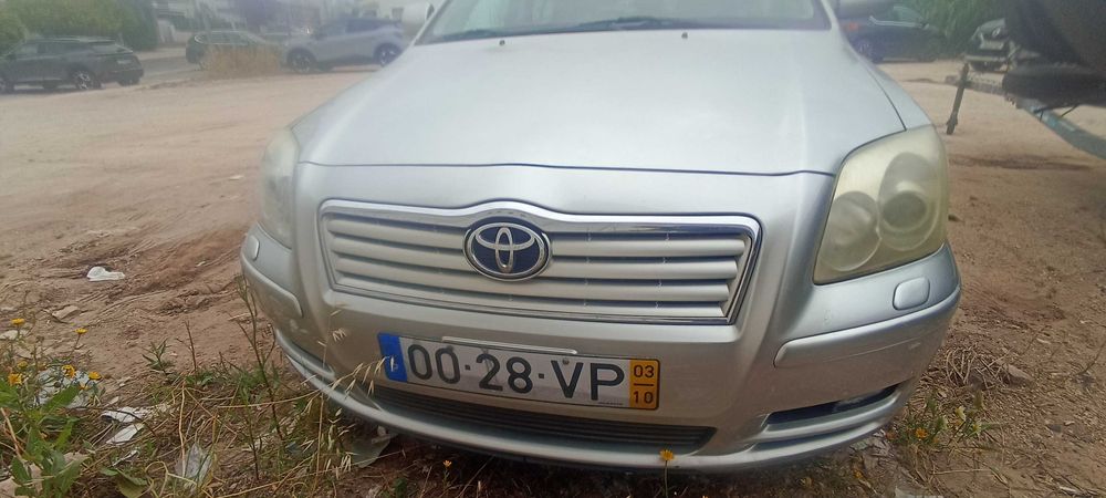 Toyota Avensis 2.0D T25 ano 2003 com 230kms