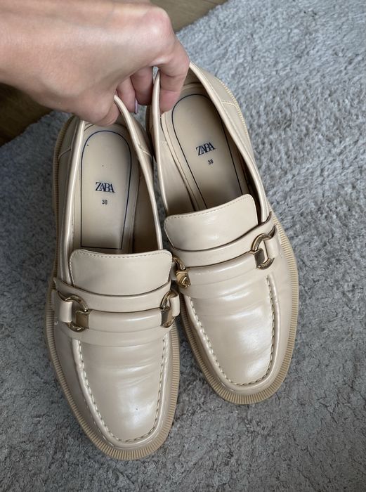 Beżowe mokasyny Zara 38