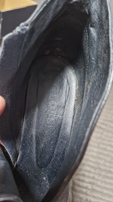 Ботільойни шкірні, італія