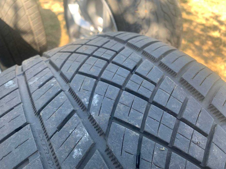 Шини Continental Extreme Contact DWS 06 PLUS R-20 275/40
