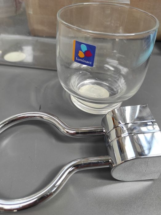 Kubek szklany wiszący