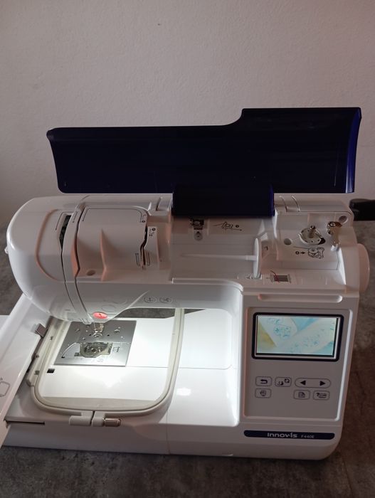Maquina de bordar brother innov is f440E