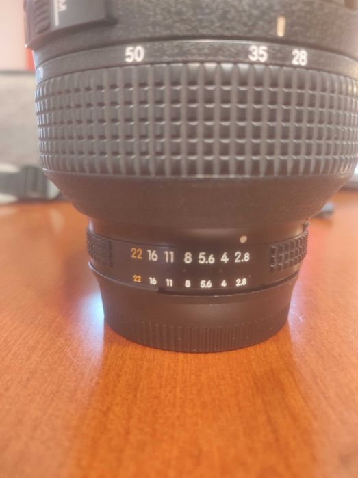 Nikon ED AF-S Nikkor 28-70mm f/2.8 D