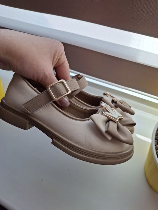 Дитячі туфлі для дівчинки Clibee 29 розмір бежеві святкові нарядні