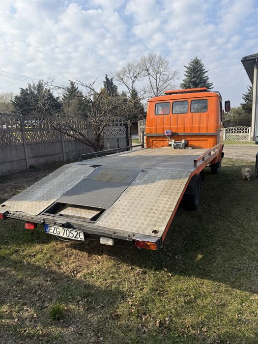 Mercedes 406 , laweta