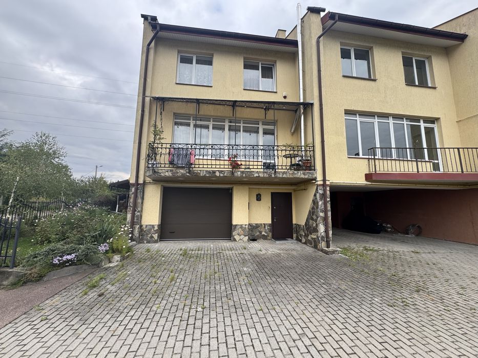 Продаж котедж  Винники вул. Яворницького , євроремонт, 3 сотки землі.