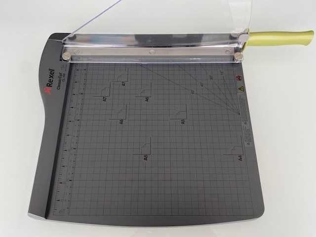 Guilhotina Rexel Classic Cut CL100