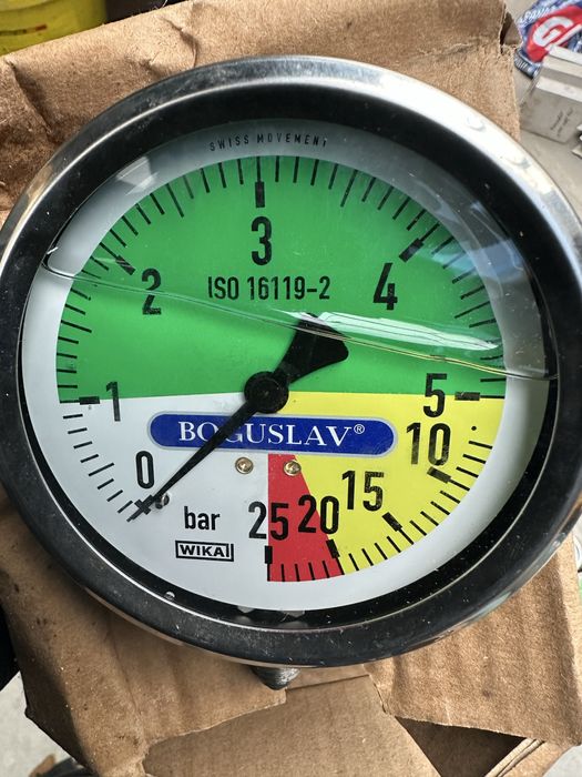 Манометр 25 BAR м-13мм (107 мм) 56: 26.5.