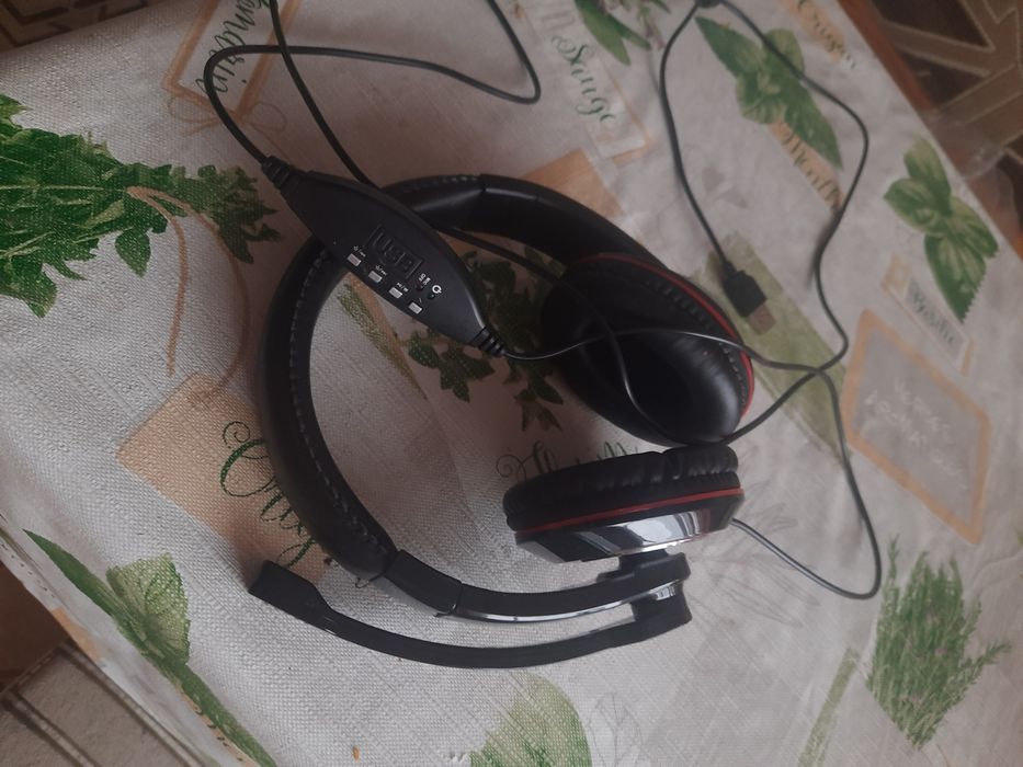 Słuchawki z mikrofonem
