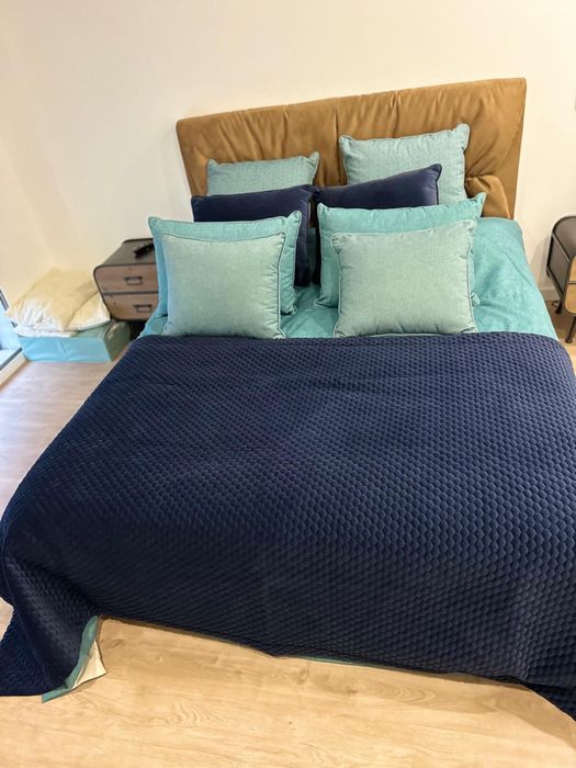 Colcha de Cama e Almofadas