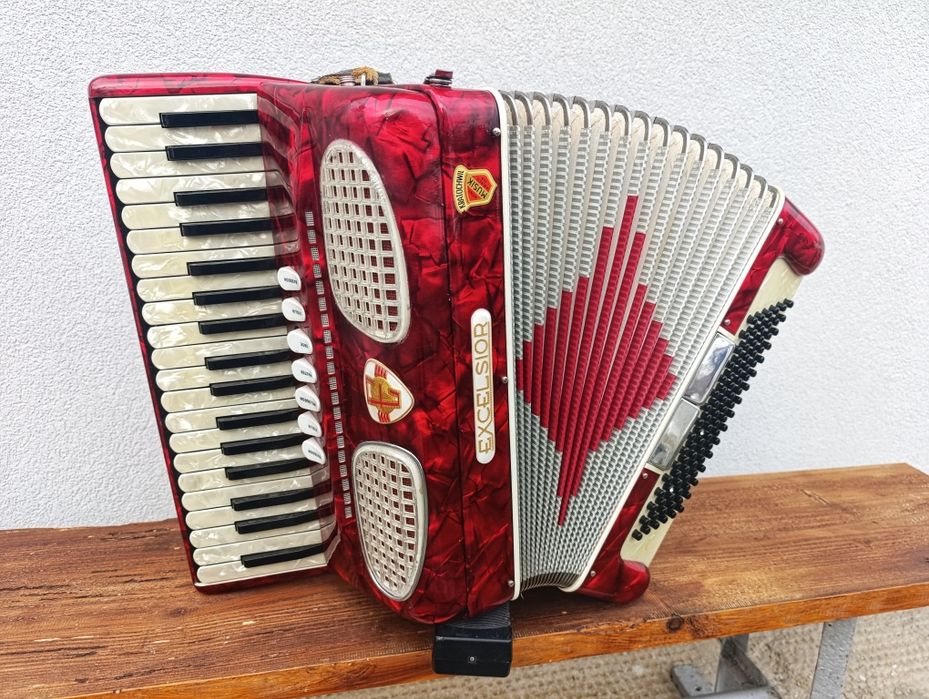 Akordeon włoski Excelsior 96 basów 3 chóry