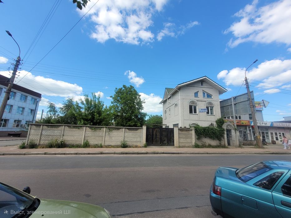 Приміщення і ділянка біля ринку.  Червона лінія.