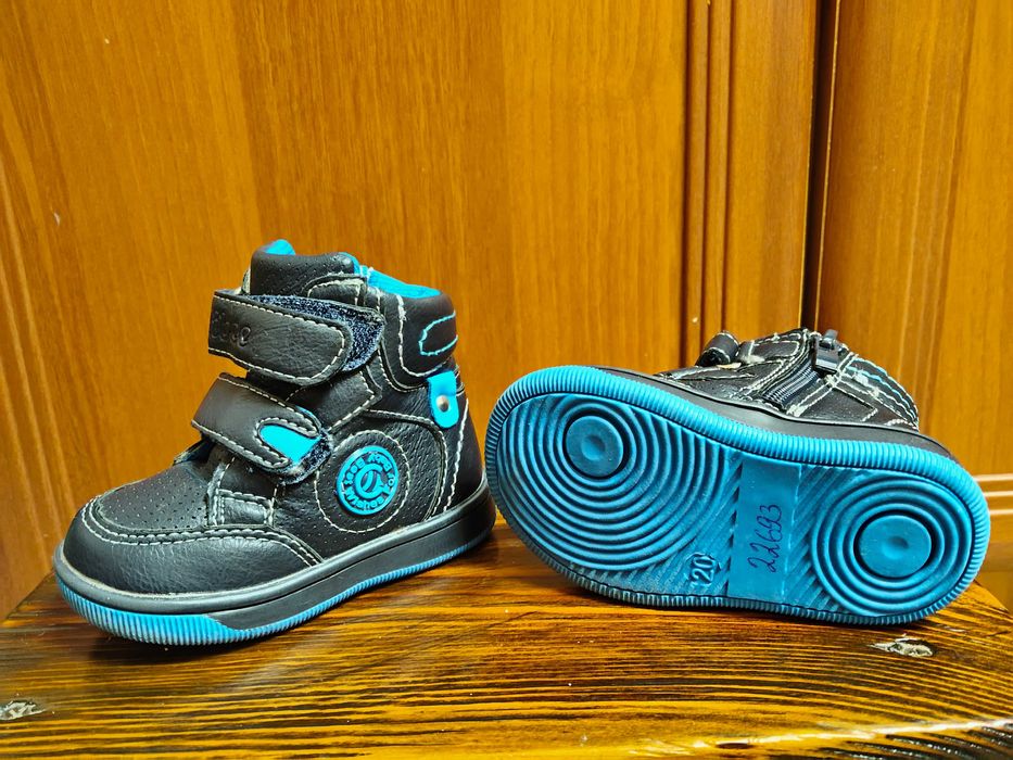 Демо сезонні ботінки Clibee нові для хлопчика.