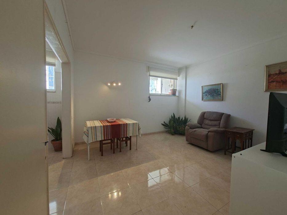 Apartamento T2- Mem Martins - 251.000
