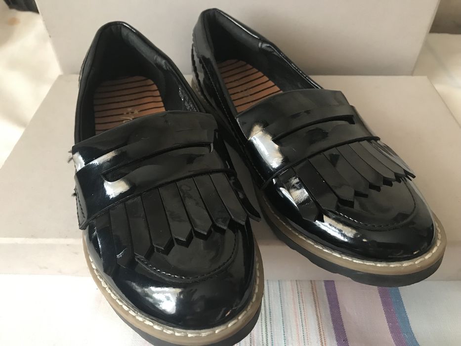 Лоферы женские лакированные