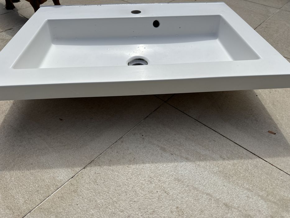 Lavatorio de WC em acrilico excelente