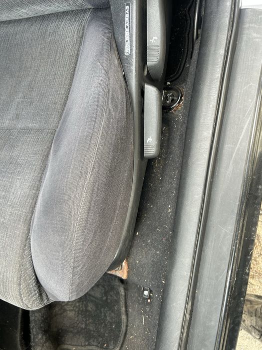 Fotel kierowcy lewy toyota corolla e12 3D