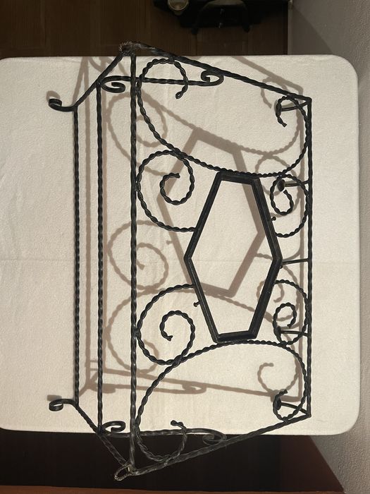 Cabide e chapeleira em ferro fundido