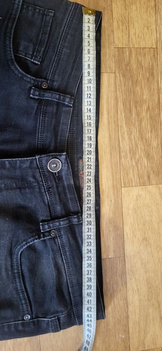 Продам джинсы мужские черные