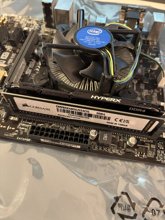 Asus H110M-K, Intel i3-6100, 16 GB (2x8) RAM DDR4 (Kingston&Corsair)