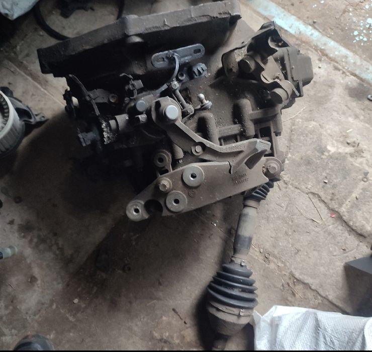 Мотор Джили СК 1.5 бензин, двигатель opel astra H 1.9 cdti КПП 6-с