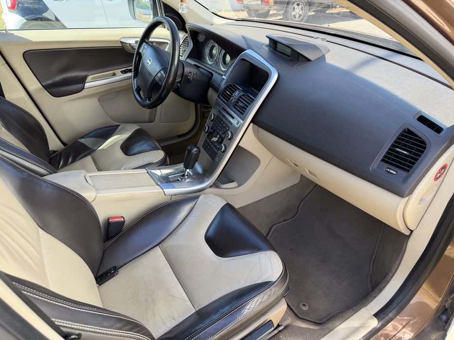 Volvo XC60 2.4 D5 Caixa Automatica 2009 Impecavel..ACEITO TROCA…