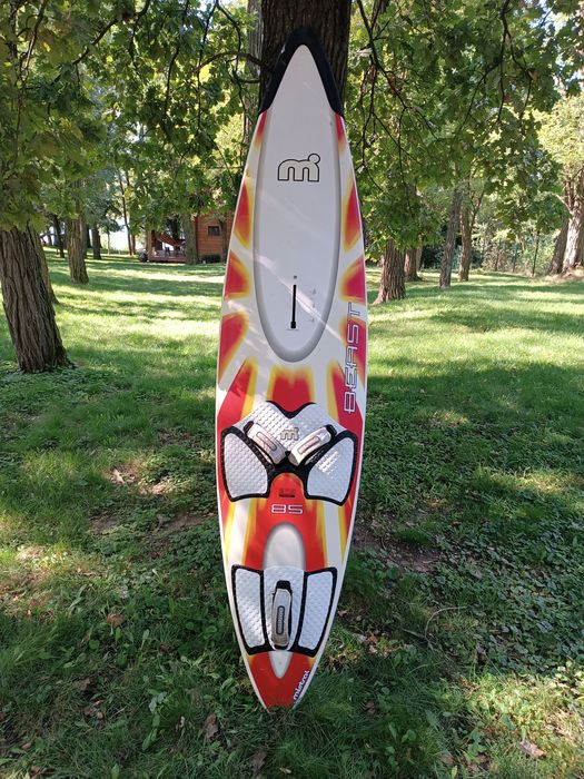 Вінсерфіг дошка Містраль  BEAST