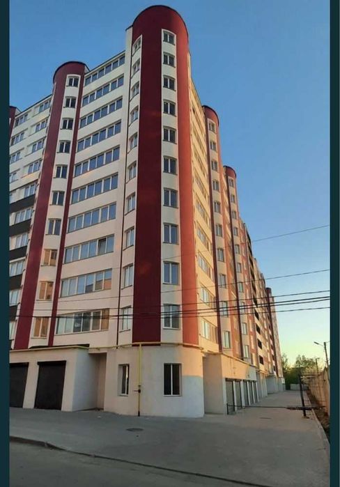 Простора 1 кімнатна квартира в хорошій новобудові!