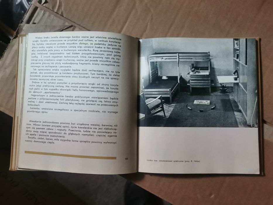 Zestaw książek o mieszkaniu. PRL