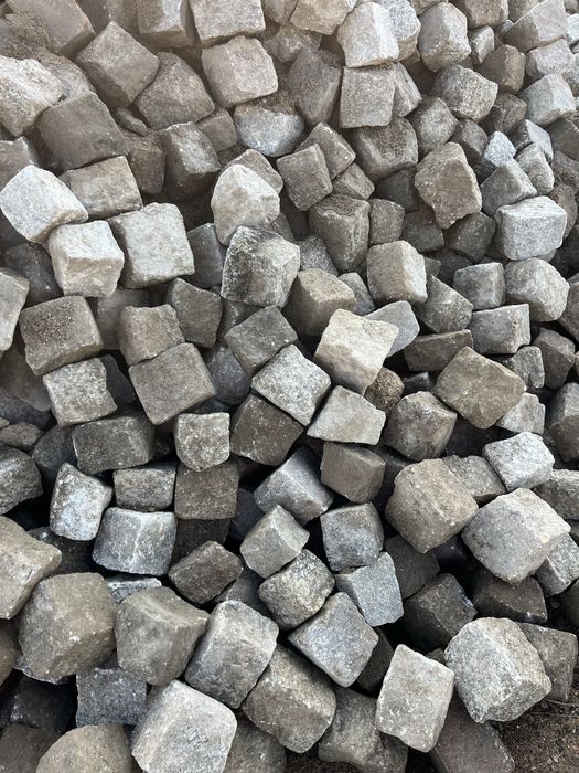 Kostka kamienna rozbiorkowa