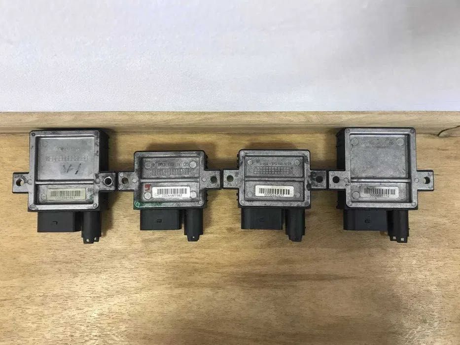 Реле свечей накала BMW X5 E53 E70 F15 F16 F25 F10 блок свічок накалу