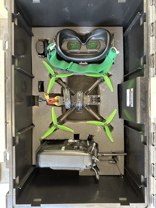 Dron FPV zestaw Nazgul v2 6S, TX16S, DJI FPV GOGGLES V2, SkyRC T200