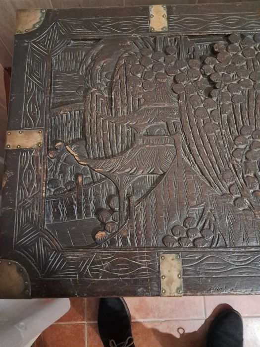 Arca madeira africana mocambique