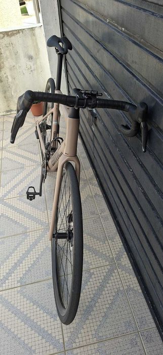 BMC Roadmachine ONE Ultegra Di2 2x12 snd blk 2026 – Como Nova