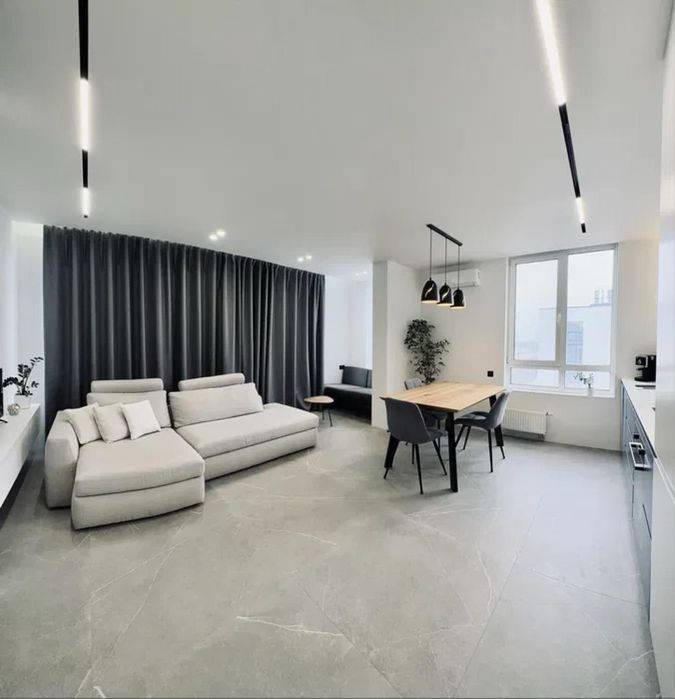 Простора 3-к квартира 96м2 ЖК Файна Таун Нивки Варшавский