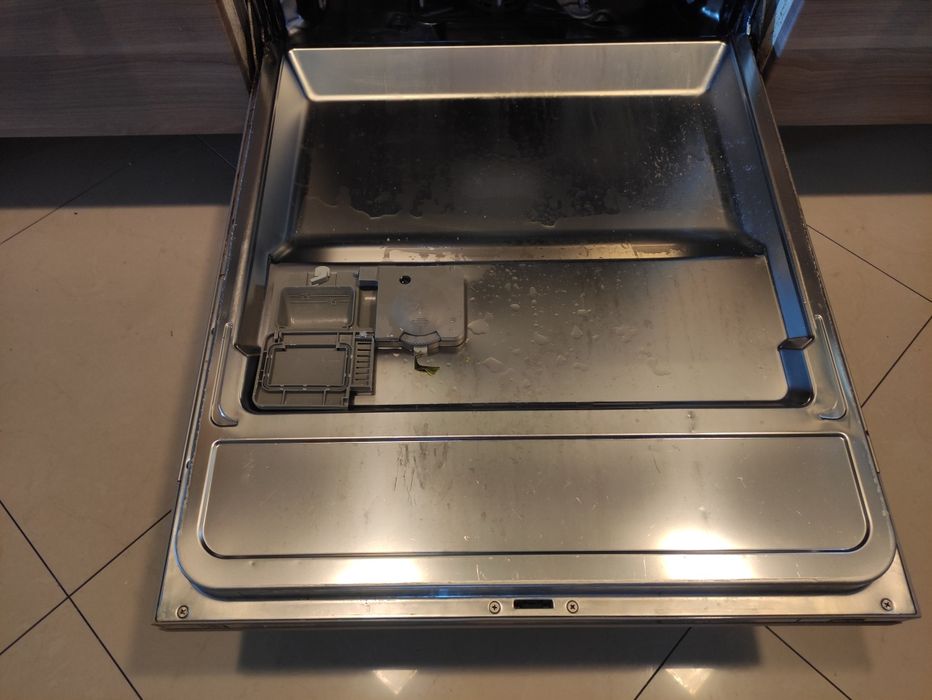 Zmywarka do zabudowy Beko DIN5833, brak koszy