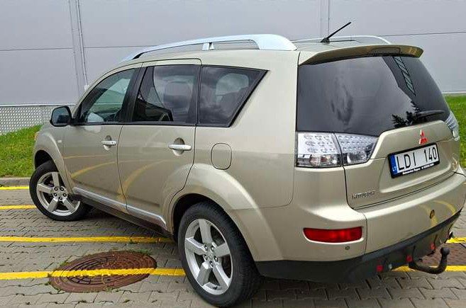 Mitsubishi Outlander