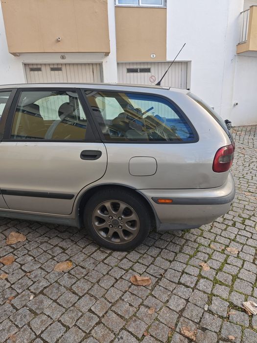 Volvo v40 1998 em boas condições Negociável