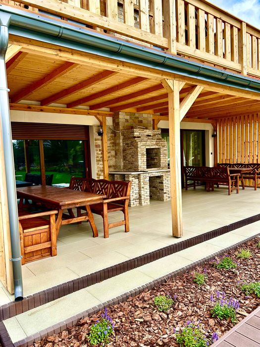 Villa Bajeczne Mazury z basenem i linią brzegową