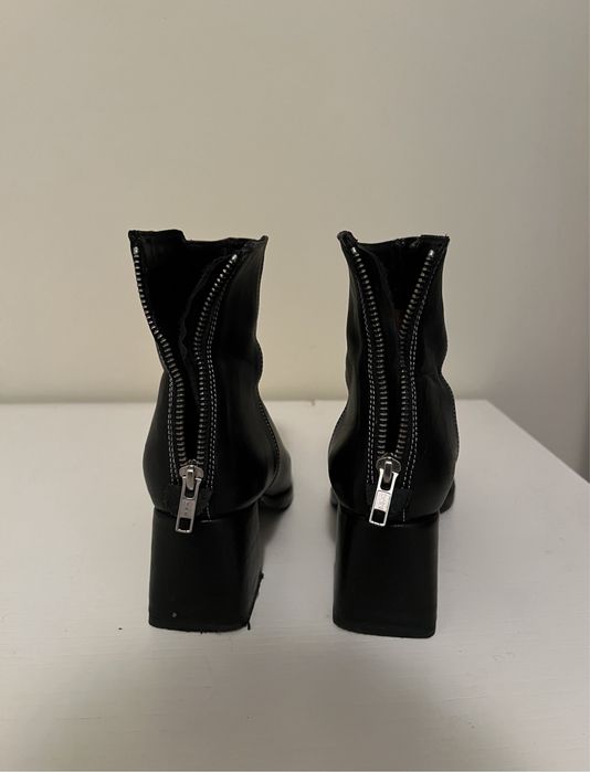 Чоботи ботильони hvoya