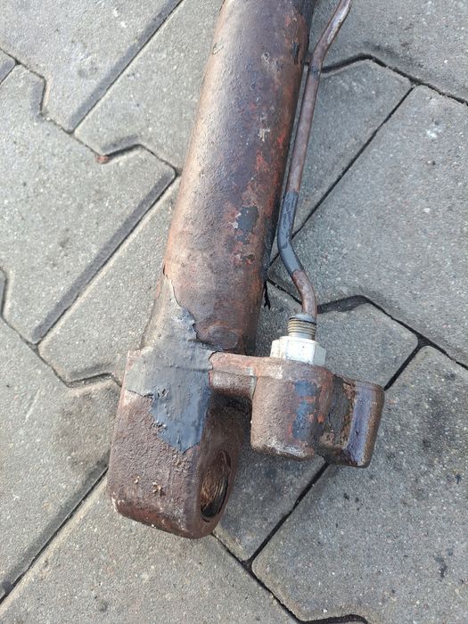 Siłownik Klapy załadowczej Windy Bar Cargolift