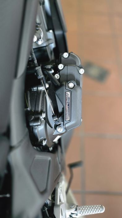 Honda cbr 650R preta