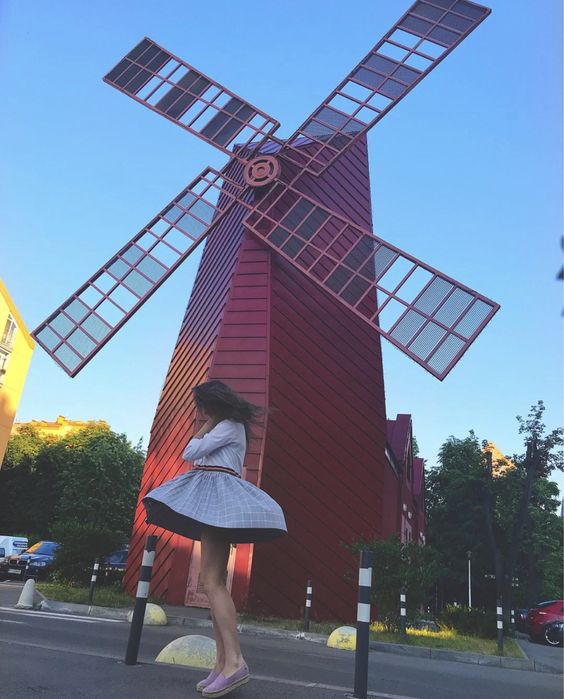 Сукня бренду ZARA