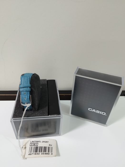 Relógio Casio LA-670WEL-2A2EF