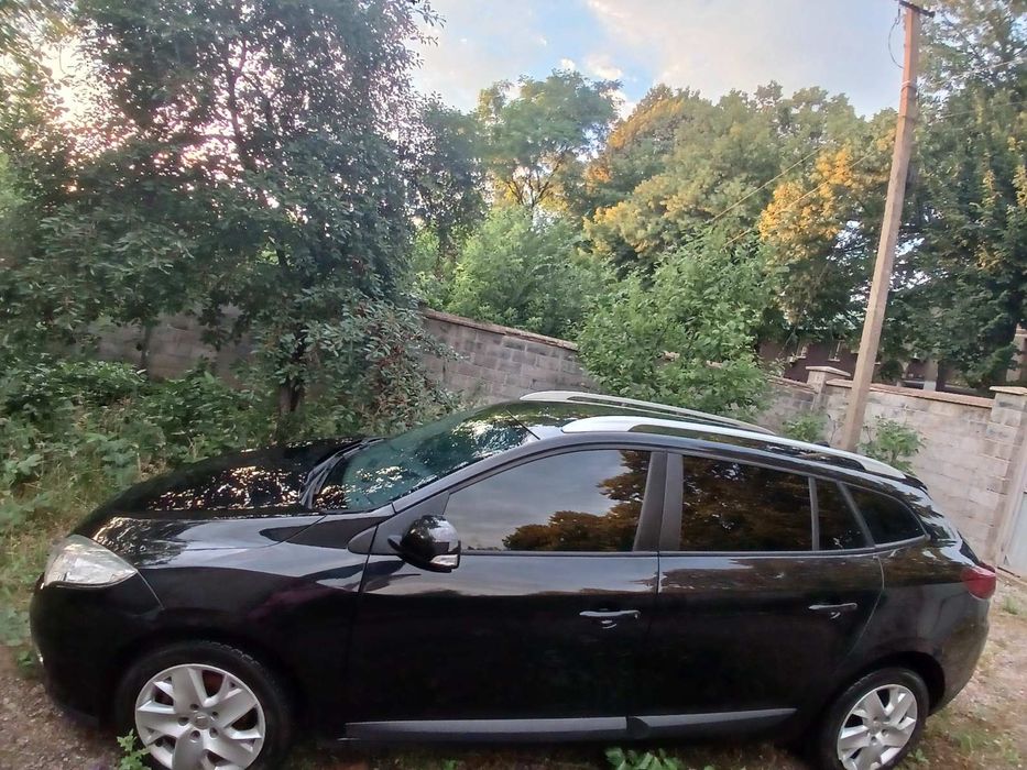 Продам Меган 3 2013год